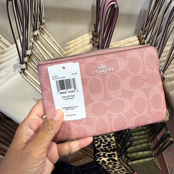 Coach Corner Zip Wristlet In Signature Canvas CAQ75 DUSTY PINK - Picture 4 of 5